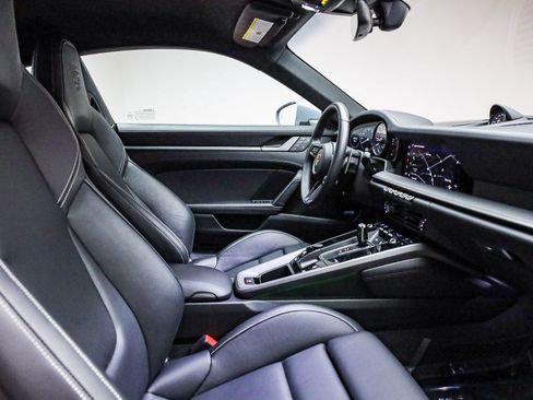 Used 2024 Porsche 911 Carrera 4S image 17