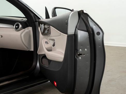 Used 2018 Mercedes-Benz C 300 4MATIC Cabriolet image 17