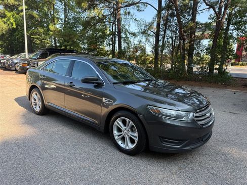 Used 2015 Ford Taurus SEL w/ Equipment Group 201A FWD image 5