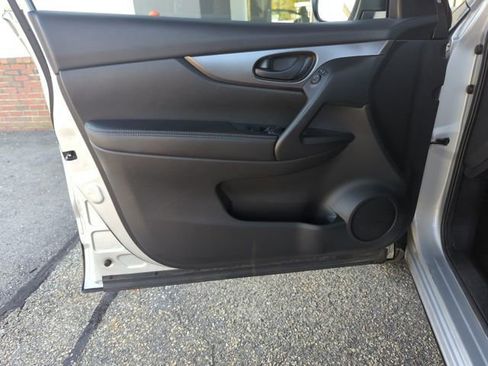 Used 2020 Nissan Rogue Sport S w/ Appearance Package image 14