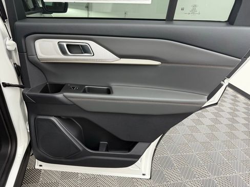 New 2025 Ford Explorer Active w/ Active Comfort Package image 37