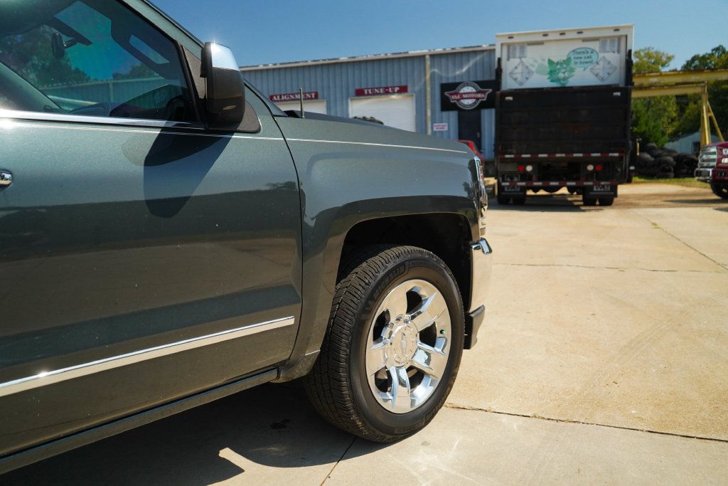 Used 2017 Chevrolet Silverado 1500 LTZ w/ Sport Package AWD/4WD image 18