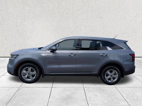 Used 2023 Kia Sorento LX FWD image 6