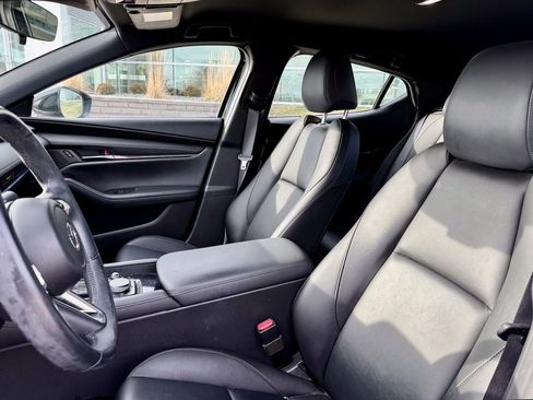 Used 2019 MAZDA MAZDA3 Hatchback image 9