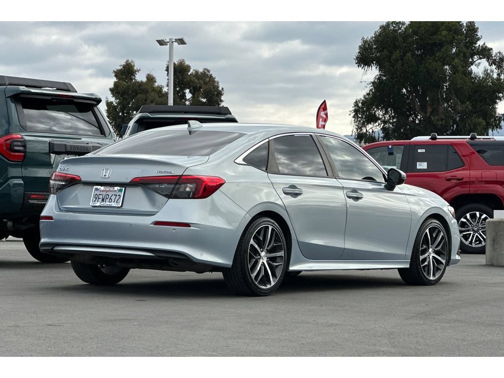 Used 2023 Honda Civic Touring image 4