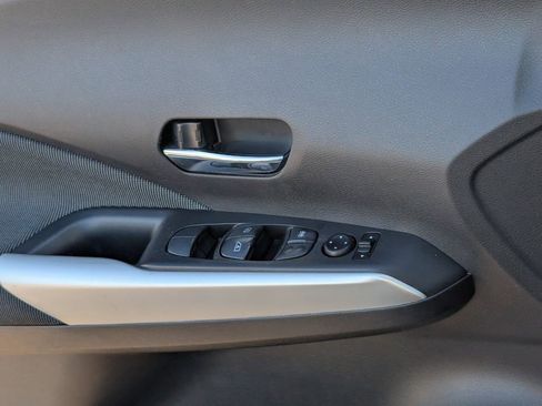 Used 2020 Nissan Kicks SV image 28