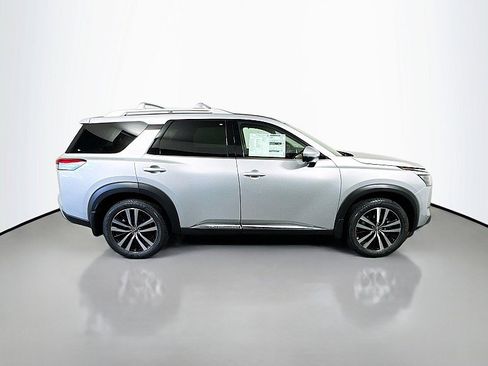 New 2025 Nissan Pathfinder Platinum w/ Cargo Package image 8