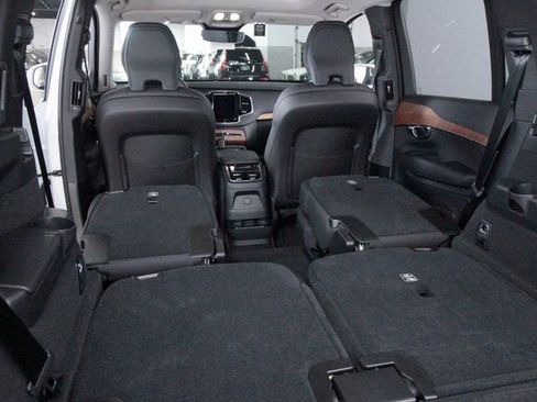 Certified 2025 Volvo XC90 T8 Plus w/ Protection Package Premier image 24