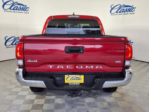 Used 2022 Toyota Tacoma SR5 AWD/4WD image 6