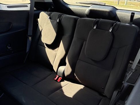 Used 2021 Ford Explorer XLT image 13