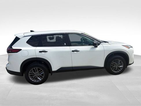 Used 2024 Nissan Rogue S AWD/4WD image 6