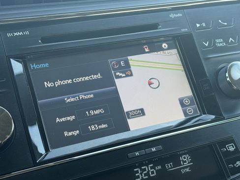 Used 2018 Toyota Avalon XLE Premium image 17