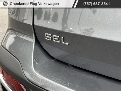 New 2025 Volkswagen Taos SEL image 20