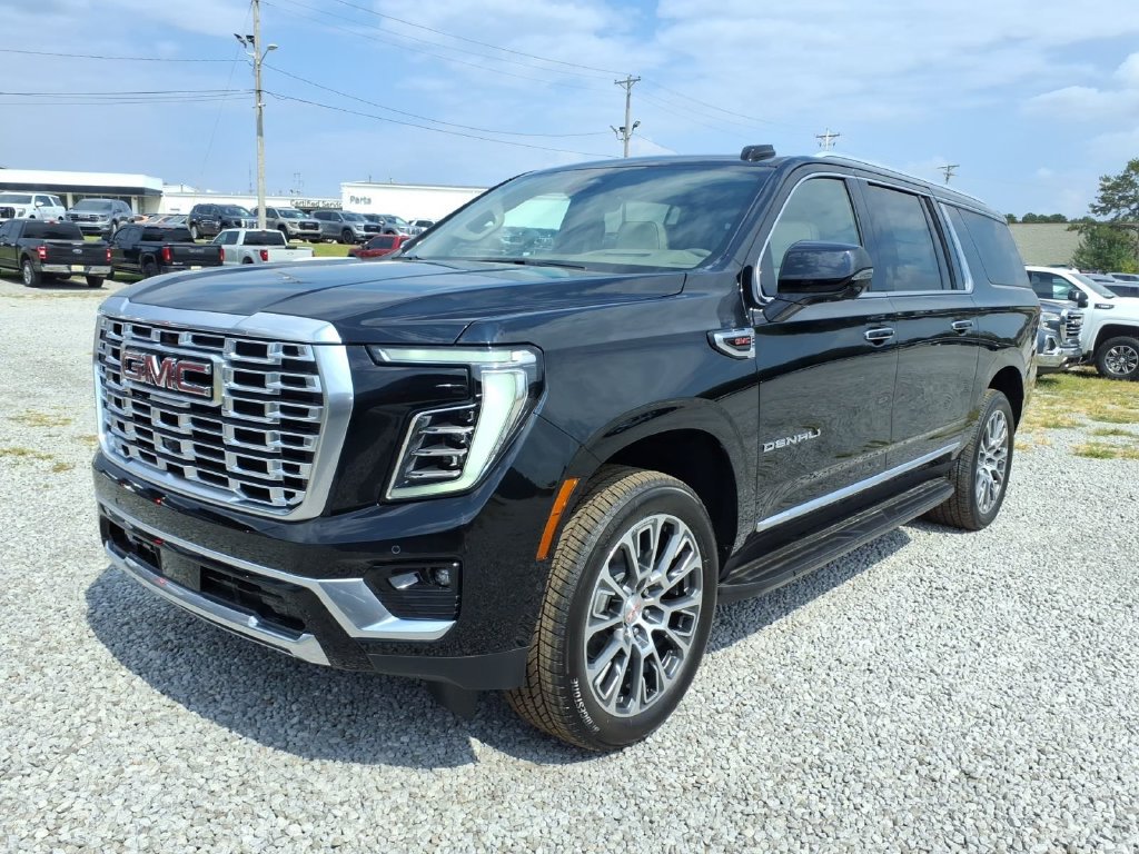 New 2026 GMC Yukon XL Denali w/ Advanced Technology Package AWD/4WD image 3