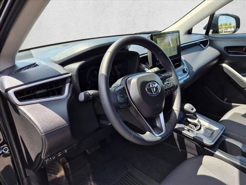 Certified 2026 Toyota Corolla Cross LE FWD image 10