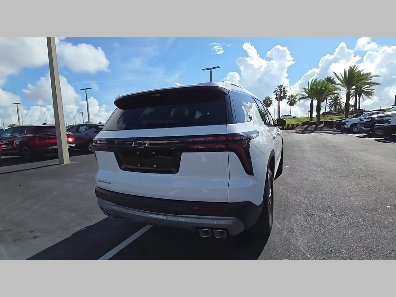 New 2027 Chevrolet Traverse LT w/ Driver Confidence Package FWD image 18