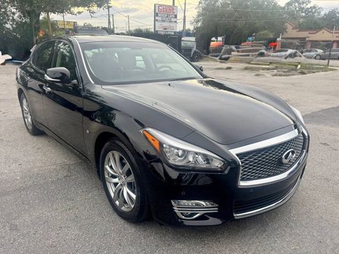 Used 2019 INFINITI Q70 Luxe RWD image 10