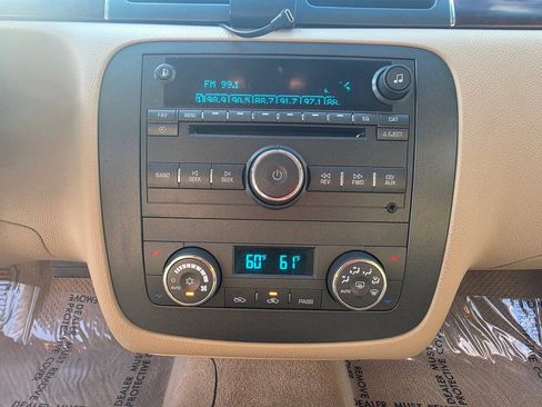 Used 2009 Buick Lucerne CXL w/ Driver Confidence Package FWD image 36
