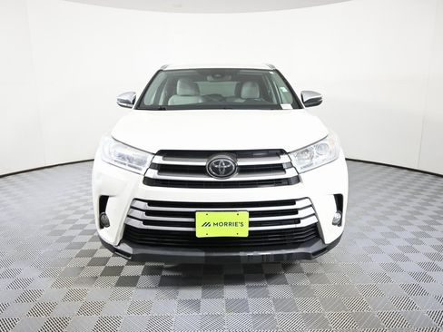 Used 2018 Toyota Highlander XLE image 10