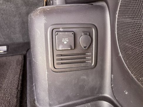 Used 2015 Toyota 4Runner Limited image 30