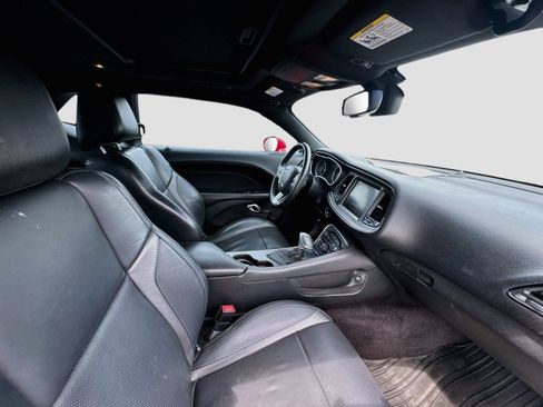 Used 2016 Dodge Challenger SXT Plus RWD image 29