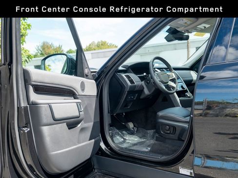 Certified 2024 Land Rover Discovery S image 11