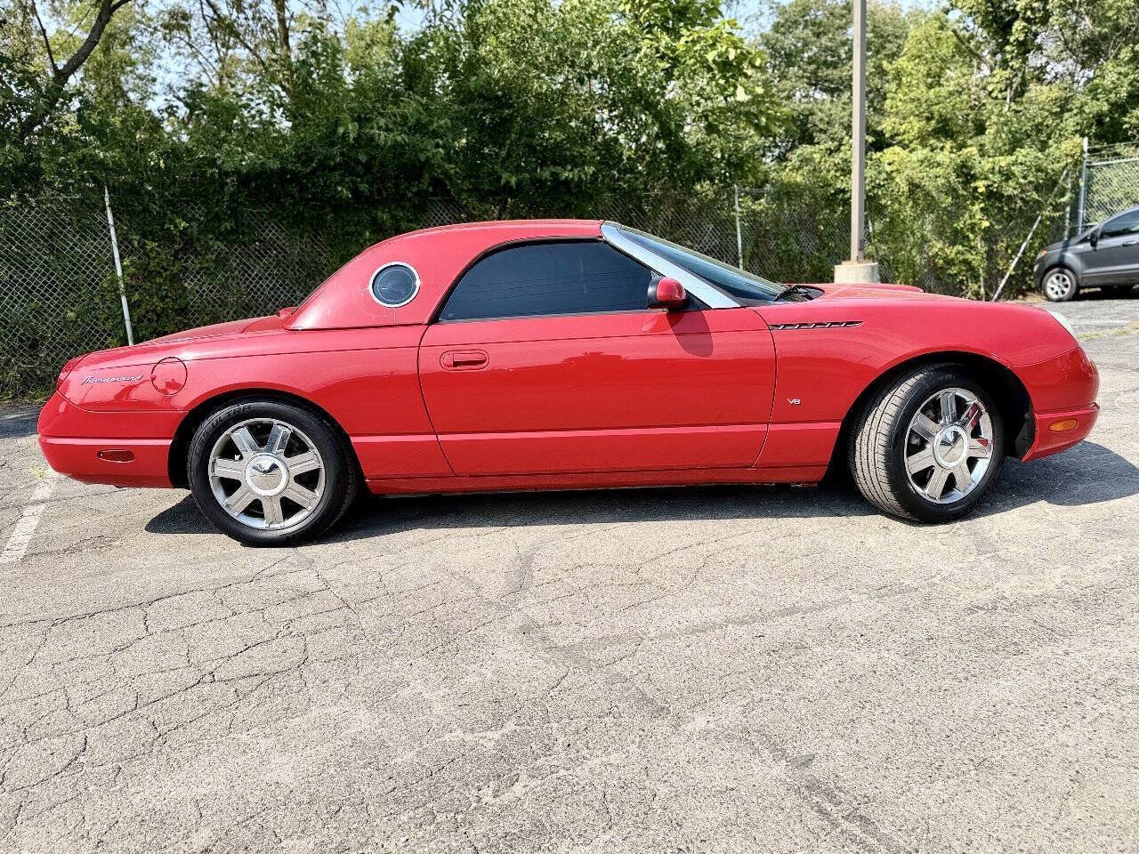Used 2004 Ford Thunderbird RWD image 2