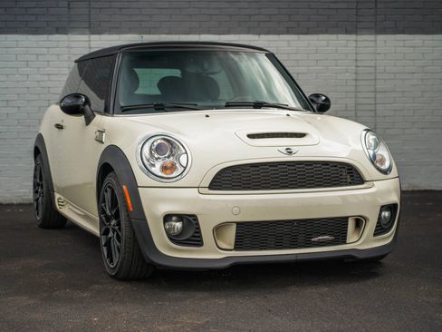 Used 2011 MINI Cooper John Cooper Works FWD image 3