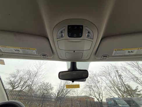 Used 2023 Chrysler Pacifica Touring-L image 26