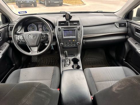 Used 2016 Toyota Camry LE image 16