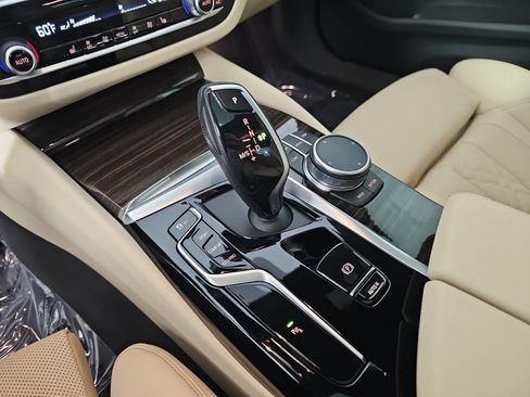 Used 2022 BMW 530i RWD image 25