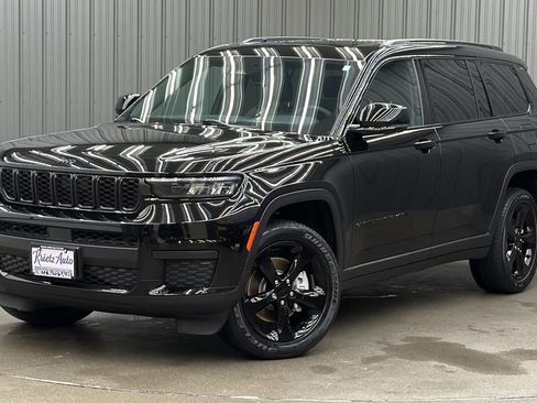Used 2023 Jeep Grand Cherokee L Altitude AWD/4WD image 1
