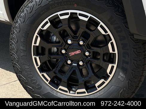 New 2026 GMC Canyon AT4 w/ Technology Plus Package AWD/4WD image 9