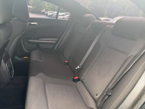 Used 2019 Dodge Charger SXT RWD image 23