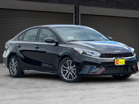 Used 2023 Kia Forte GT-Line image 2