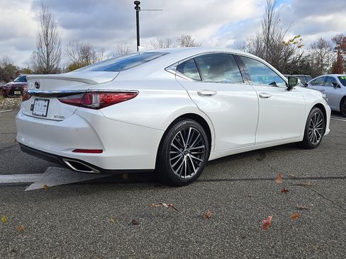 Used 2023 Lexus ES 350 w/ Premium Package image 7