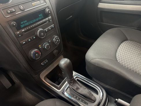 Used 2009 Chevrolet HHR LT image 15