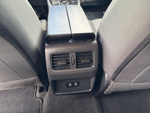 Used 2025 Nissan Rogue SV AWD/4WD image 21
