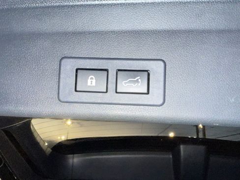 Used 2020 Subaru Ascent Touring w/ Popular Package #3 image 31