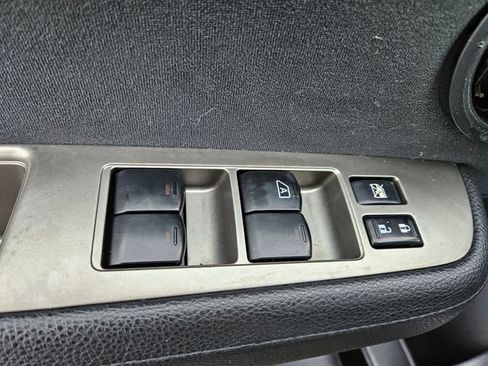 Used 2012 Nissan Versa 1.8 S image 15