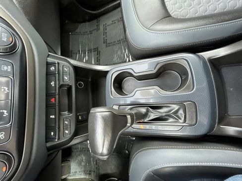 Used 2017 Chevrolet Colorado Z71 AWD/4WD image 24