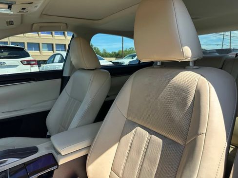 Used 2017 Lexus ES 350 w/ Luxury Package FWD image 14