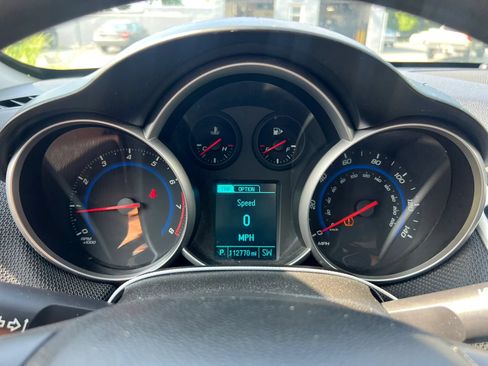 Used 2016 Chevrolet Cruze LT FWD image 9