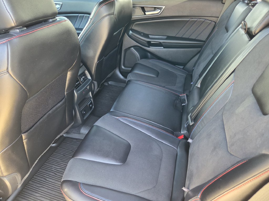 Used 2024 Ford Edge ST w/ Equipment Group 401A AWD/4WD image 24