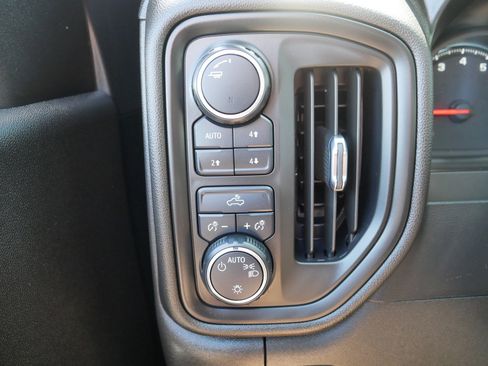 Used 2021 Chevrolet Silverado 1500 Custom Trail Boss w/ LPO, Dark Essentials Package AWD/4WD image 26
