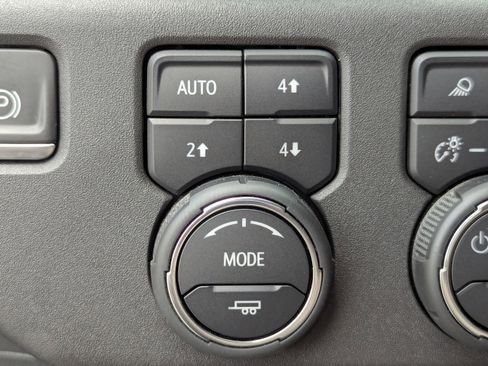 Used 2023 Chevrolet Silverado 1500 ZR2 w/ Technology Package AWD/4WD image 31