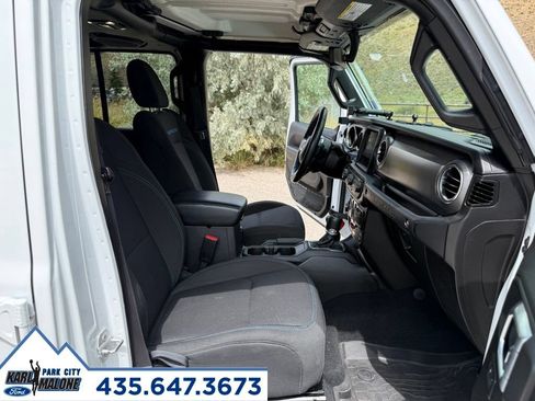 Used 2023 Jeep Wrangler Unlimited Rubicon 4xe w/ Cold Weather Group AWD/4WD image 38