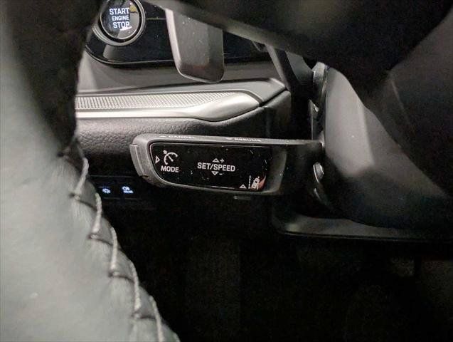 Used 2025 Porsche Cayenne AWD/4WD image 37