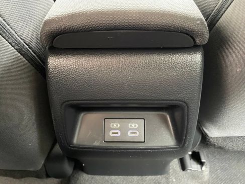 Used 2023 Toyota Corolla LE FWD image 12
