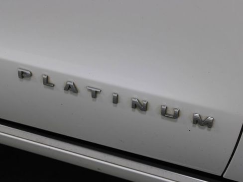 Used 2024 Ford Expedition Platinum AWD/4WD image 12